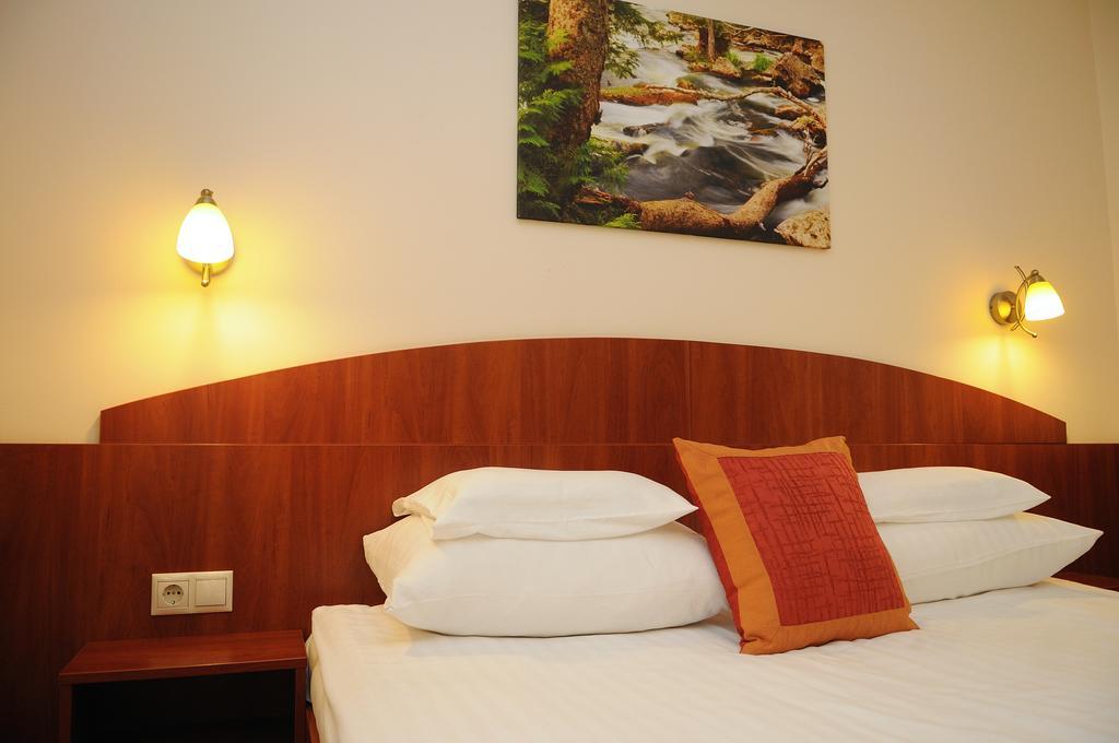 Apartman Bella Hotel Σίοφοκ Δωμάτιο φωτογραφία