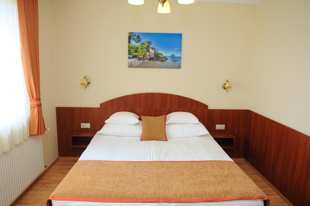 Apartman Bella Hotel Σίοφοκ Δωμάτιο φωτογραφία