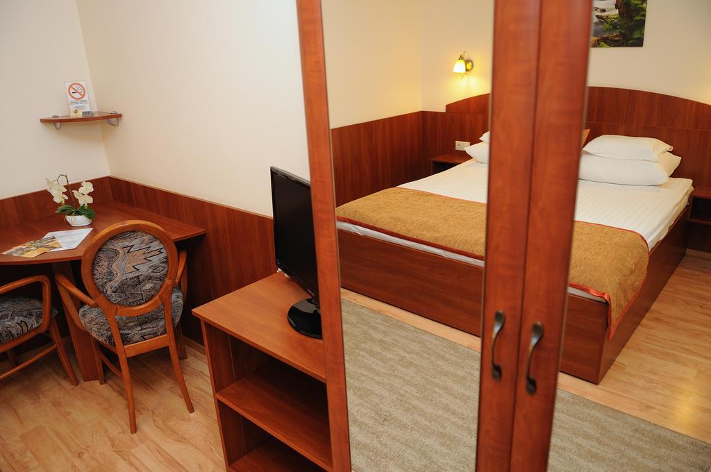 Apartman Bella Hotel Σίοφοκ Δωμάτιο φωτογραφία