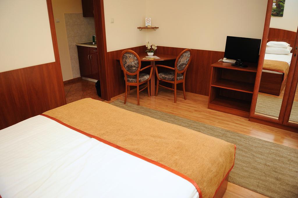 Apartman Bella Hotel Σίοφοκ Δωμάτιο φωτογραφία