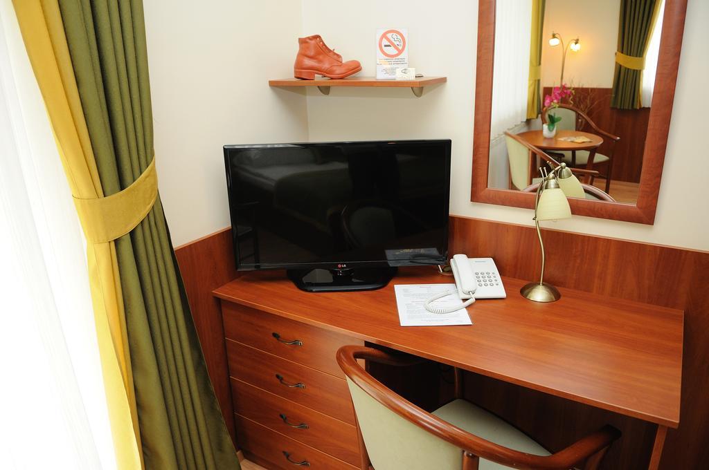 Apartman Bella Hotel Σίοφοκ Δωμάτιο φωτογραφία
