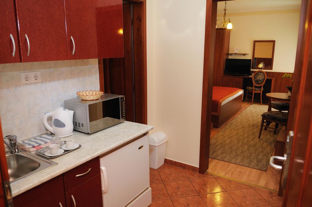 Apartman Bella Hotel Σίοφοκ Δωμάτιο φωτογραφία