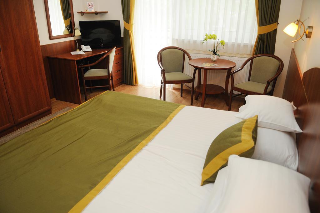 Apartman Bella Hotel Σίοφοκ Δωμάτιο φωτογραφία