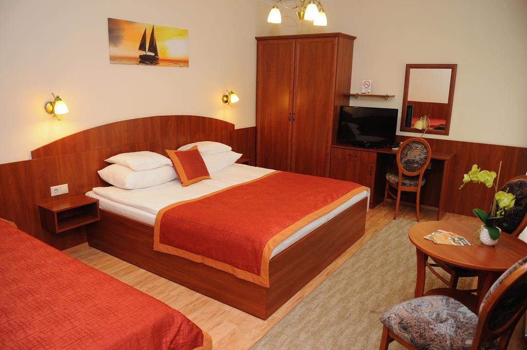 Apartman Bella Hotel Σίοφοκ Δωμάτιο φωτογραφία